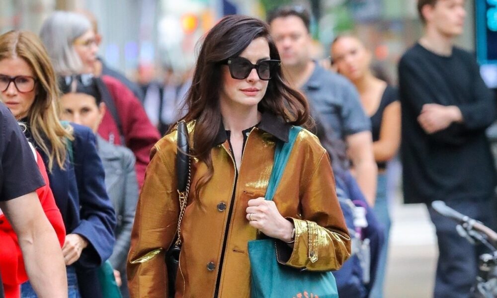 Anne Hathaway Is Giving Main Andy Sachs Vitality