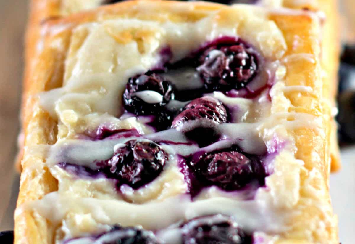 Desserts That Begin Easy and Finish With “Can I Have That Recipe?” Desserts That Begin Easy and Finish With “Can I Have That Recipe?”