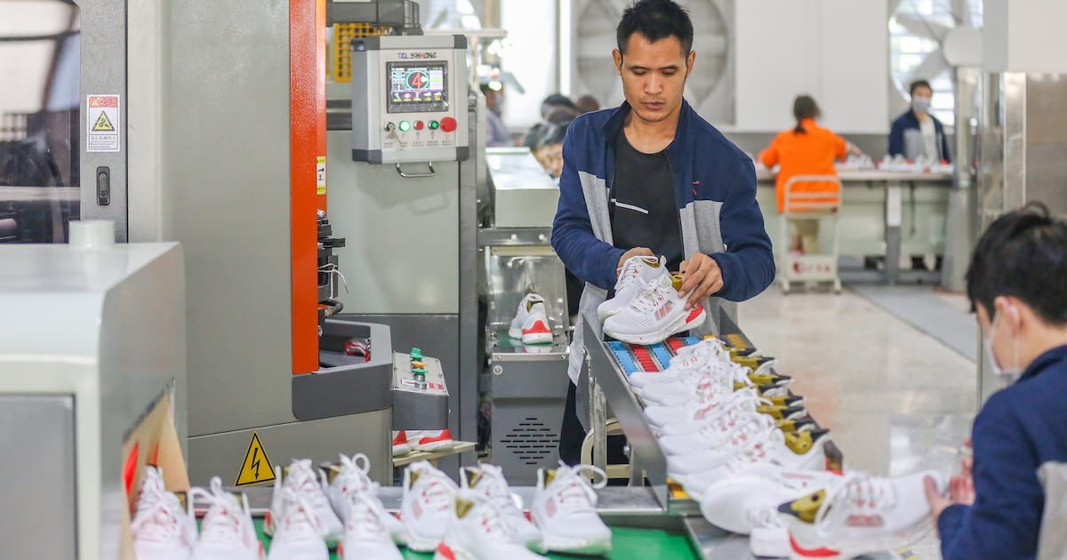 What’s the Carbon Footprint of Your Footwear?