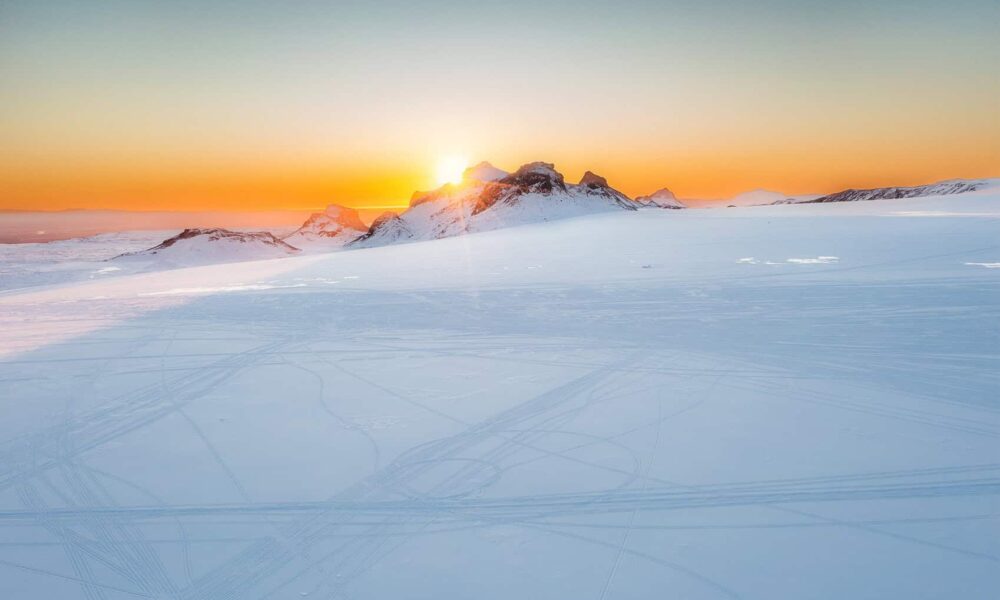 Exploring Icelandic Glaciers: Your Information to the Kjölur Route within the Southeast Highlands