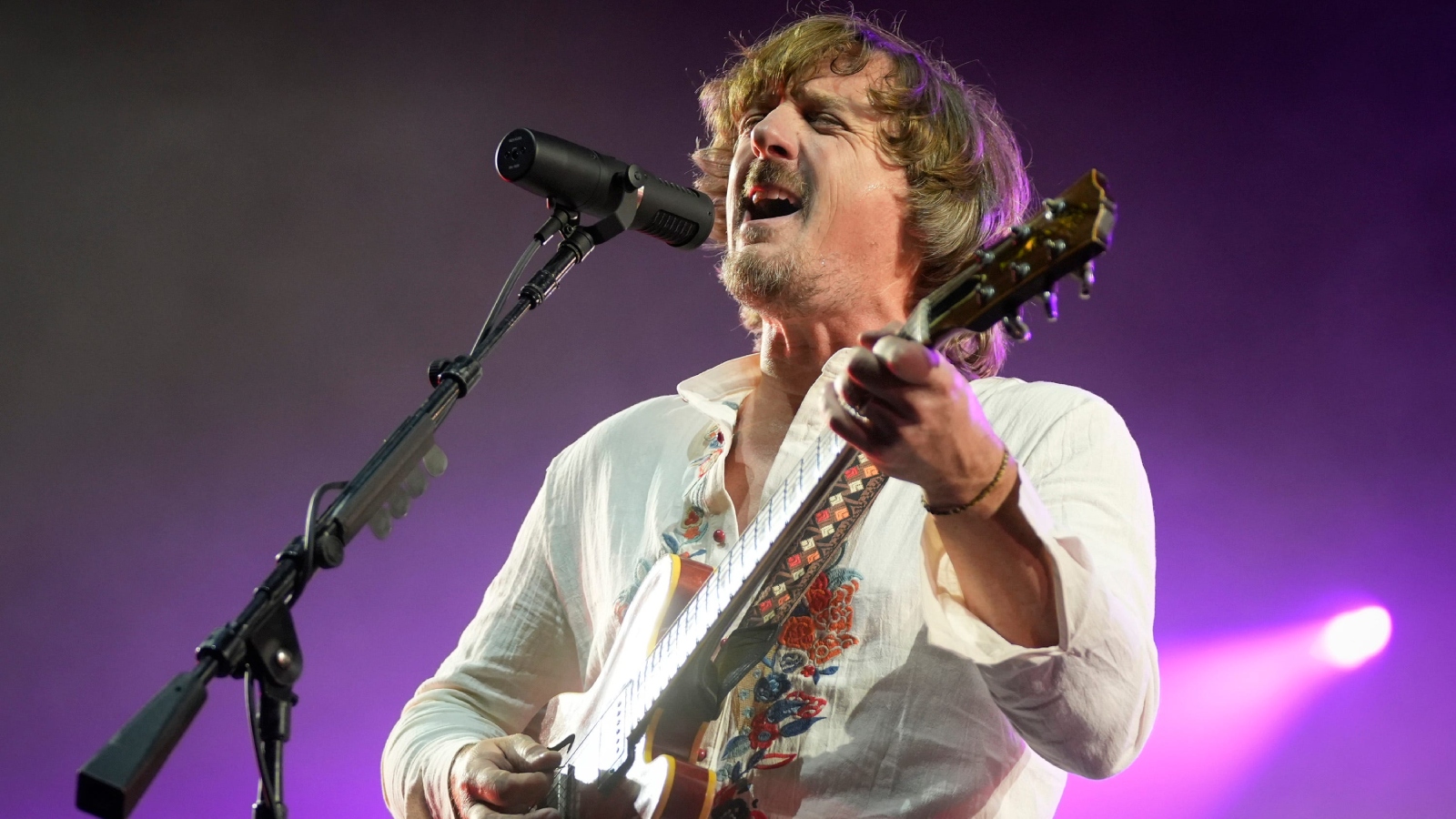 Sturgill Simpson Crushes ‘Purple Rain’ Cowl In Charlotte Return Sturgill Simpson Crushes ‘Purple Rain’ Cowl In Charlotte Return