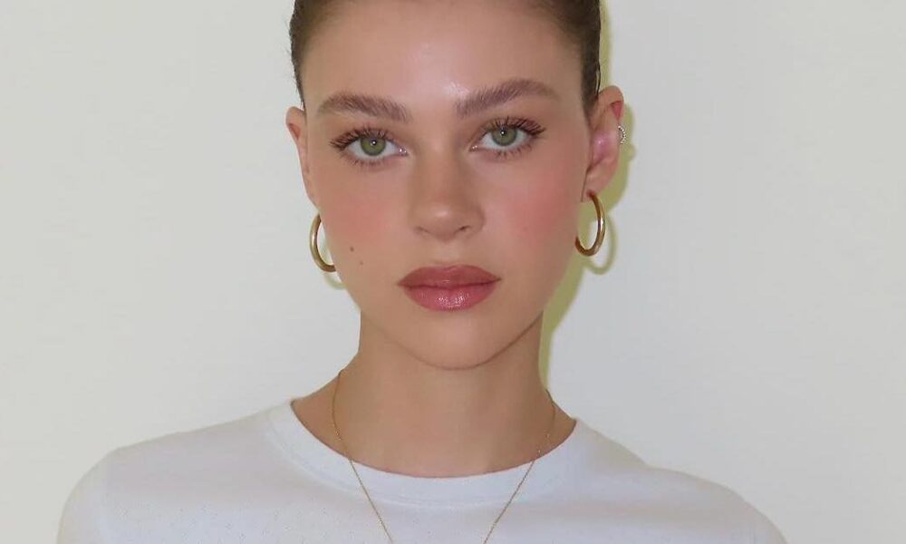 Nicola Peltz Beckham Taught Me a Genius Winged-Liner Trick
