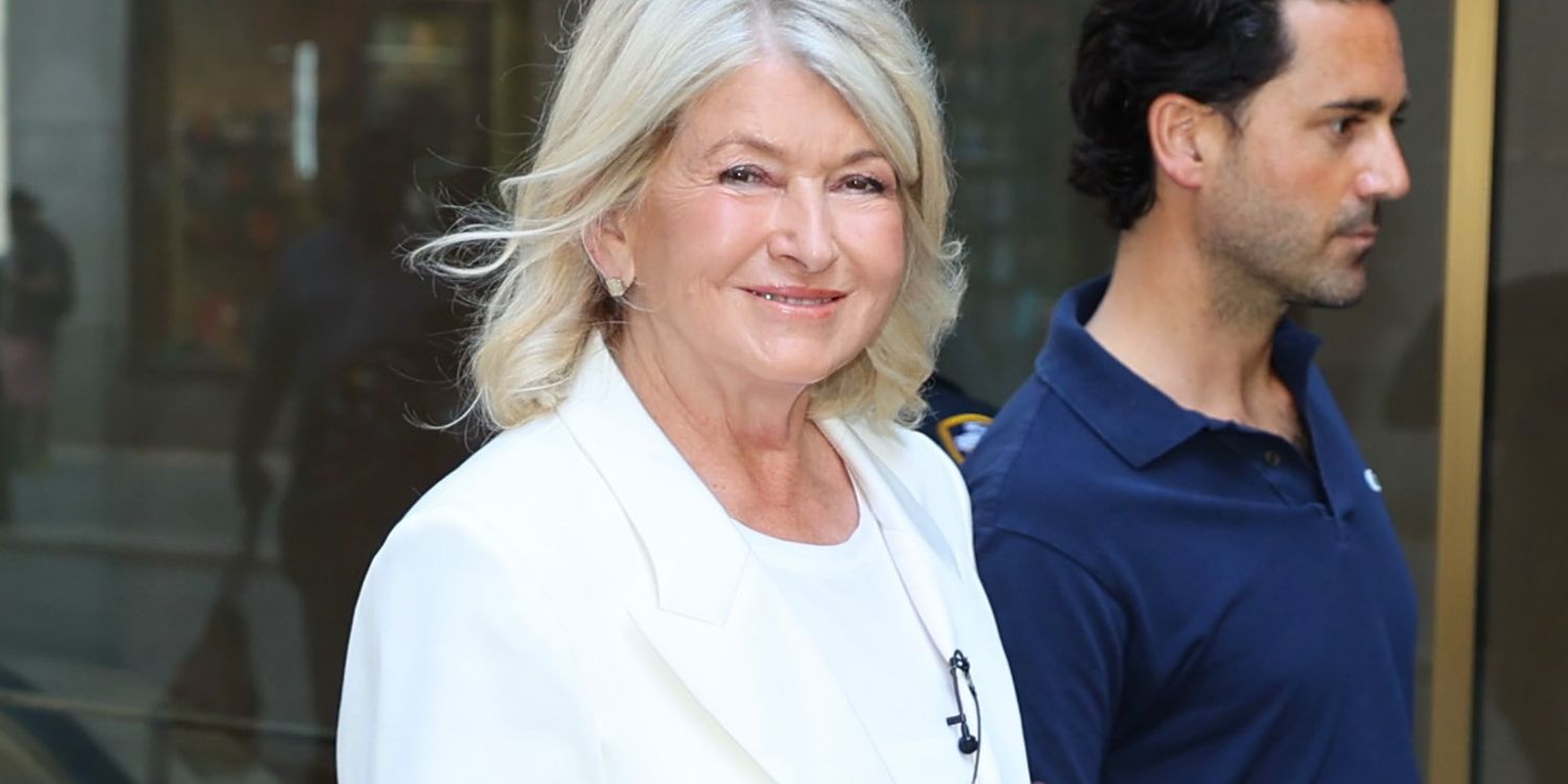 Martha Stewart and Jennifer Lopez Wore Extensive-Leg Denims for Summer time