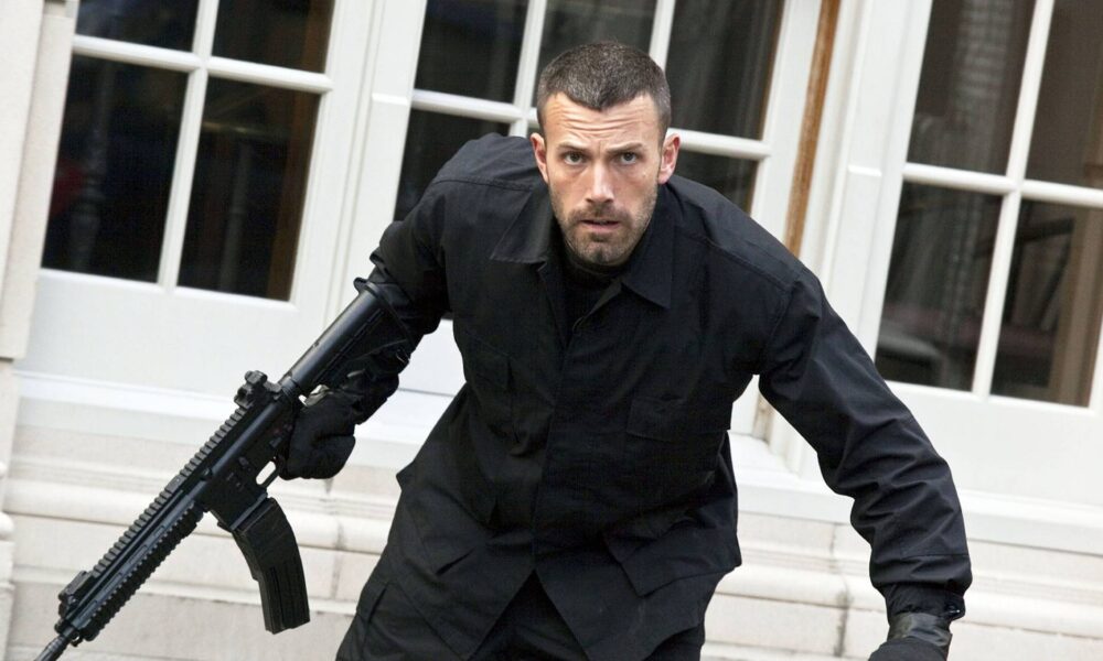 Netflix simply bought an intense crime thriller film with Ben Affleck and Jeremy Renner — and it’s an adrenaline-fueled watch