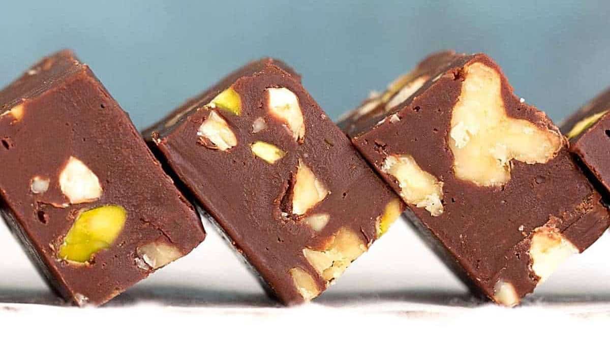 30 Irresistable Fudge Recipes – Seasonal Cravings 30 Irresistable Fudge Recipes – Seasonal Cravings