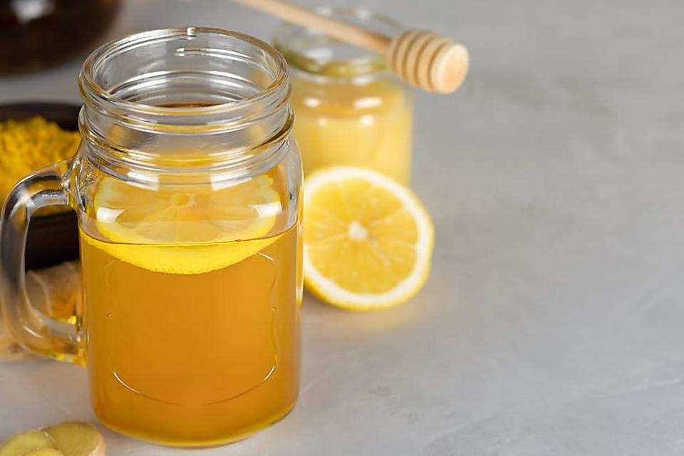 Wholesome Turmeric Lemon Water Recipe Is a Heart specialist’s Really useful Approach to Begin Your Day (3 Substances) | Drinks