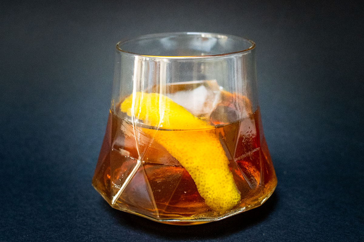 Vieux Carré – Clean and Boozy New Orleans Cocktail Vieux Carré – Clean and Boozy New Orleans Cocktail