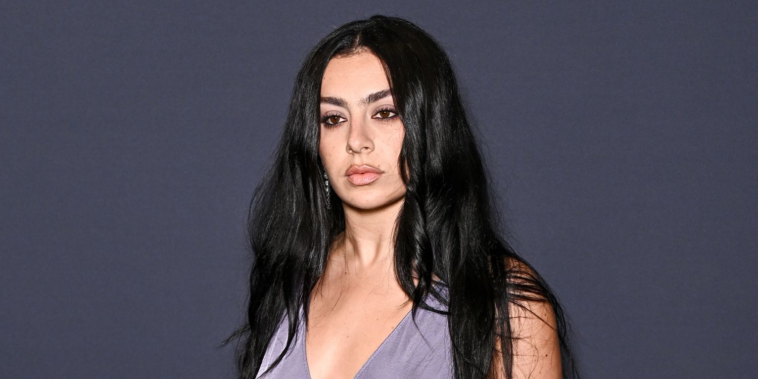 Charli XCX Poses in Pink Underwear in a Pre-Present Mirror Selfie