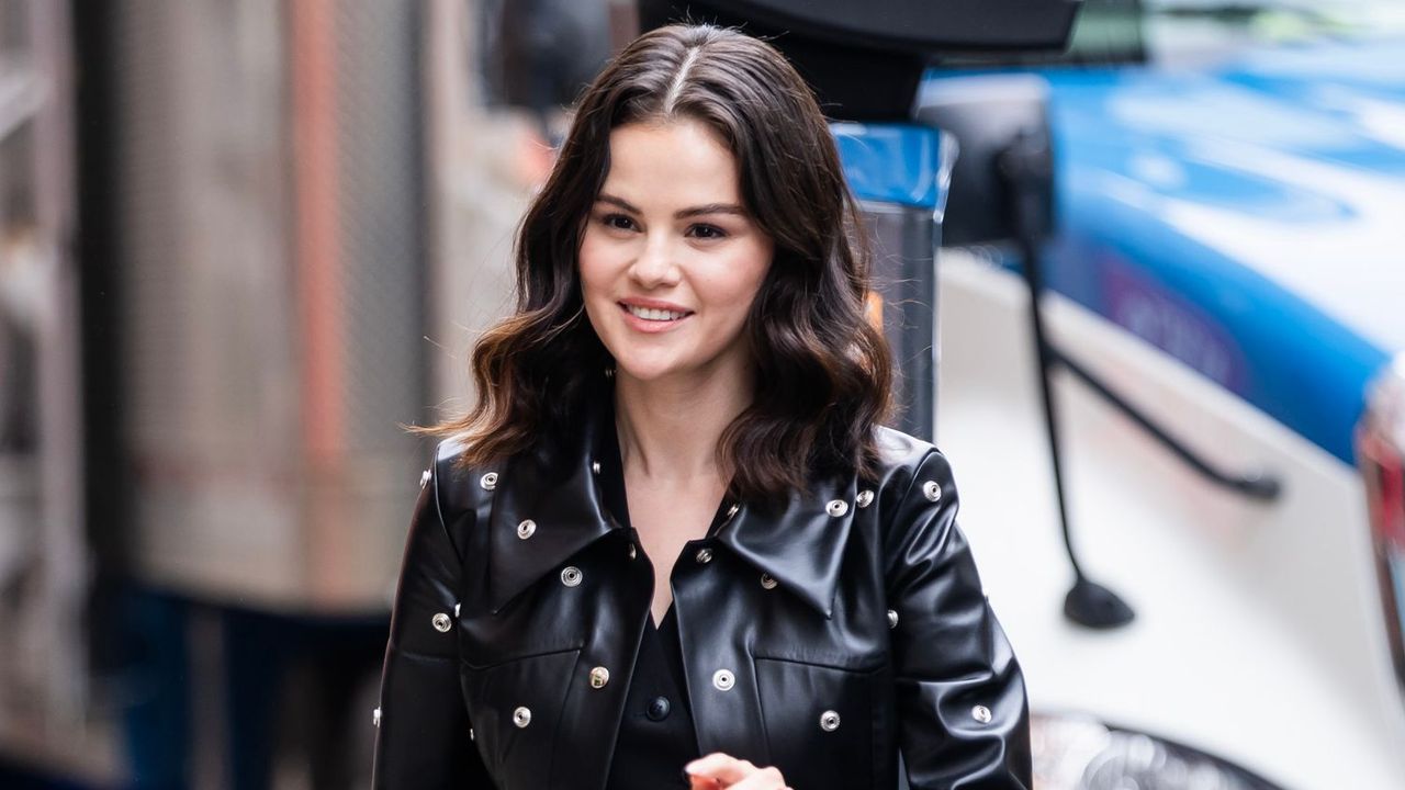 Let Selena Gomez’s Quick Bandana Mani Function Anti-Bare Nail Inspiration for Summer season 2025