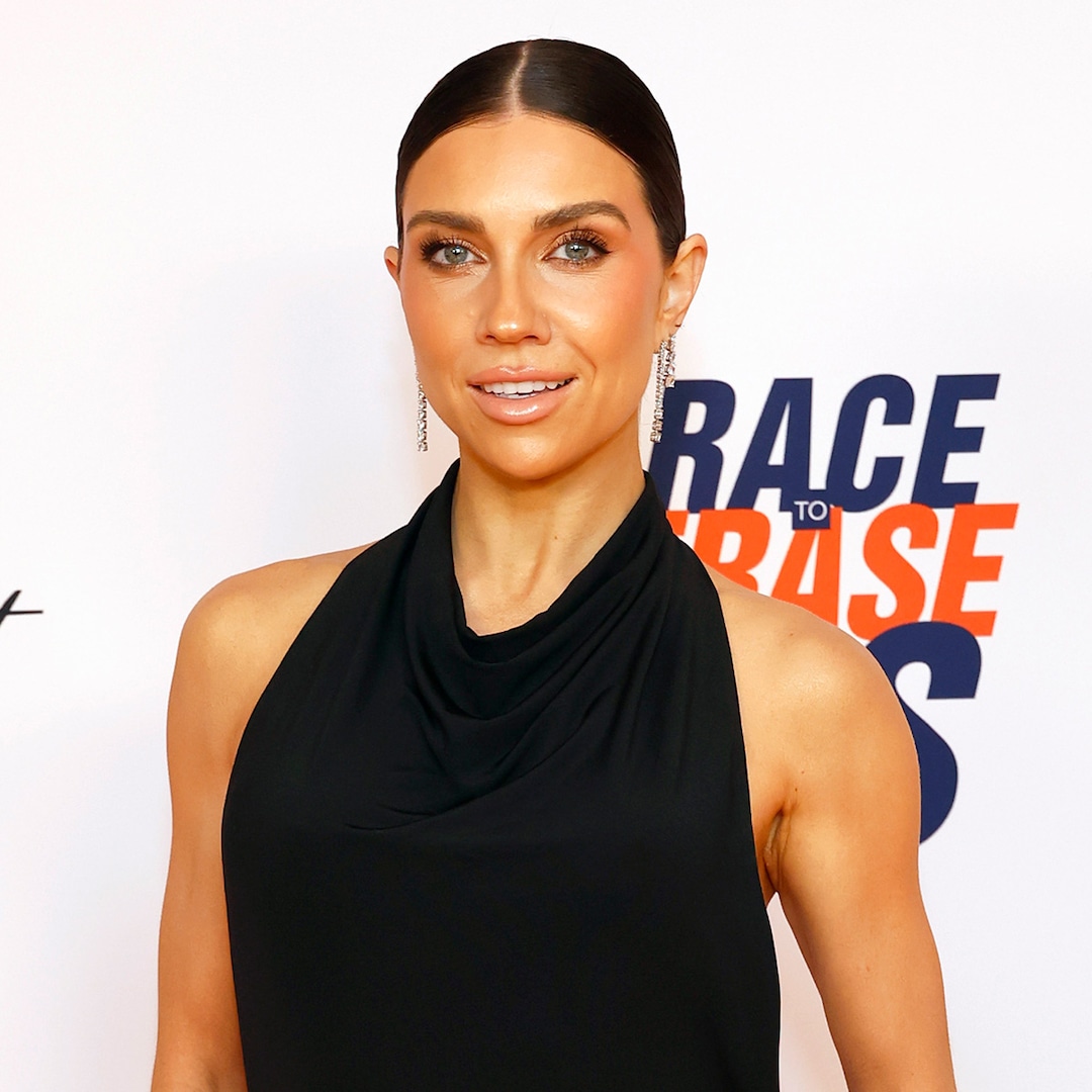 DWTS’ Jenna Johnson Slams “Vile” Troll Who Criticized Her Son DWTS’ Jenna Johnson Slams “Vile” Troll Who Criticized Her Son