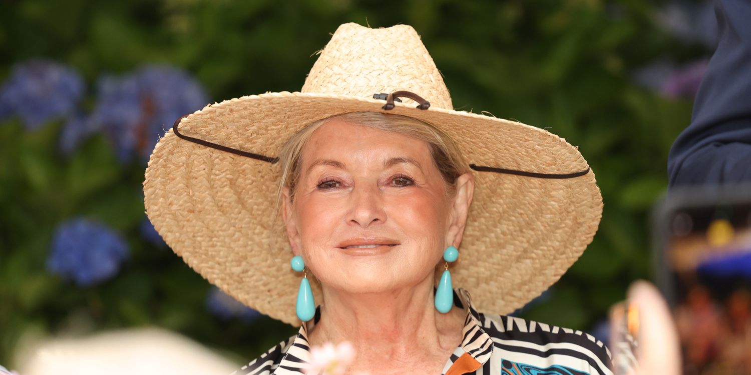 Martha Stewart’s Linen Shirtdress Is My Go-To for Summer time