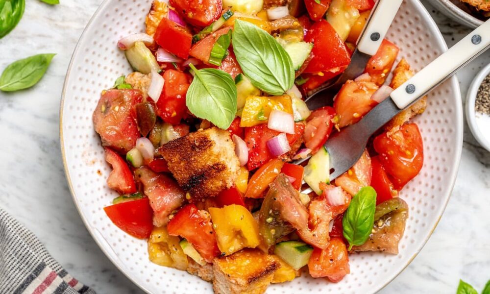 Panzanella (Tuscan Bread Salad) | Skinnytaste