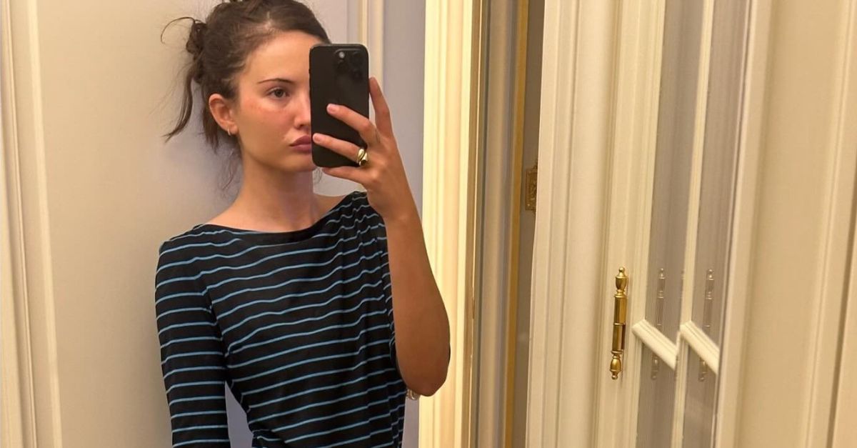 The Chanel 25 Purse is the Vogue Individual’s New Favorite Seaside Bag The Chanel 25 Purse is the Vogue Individual’s New Favorite Seaside Bag
