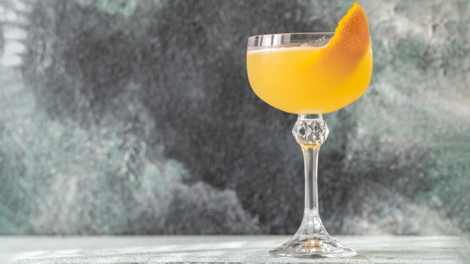 Easy methods to Make a Fancy Gin and Juice Cocktail