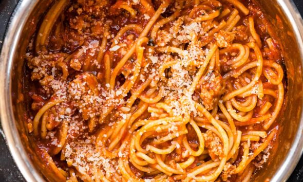 On the spot Pot Spaghetti and Meat Sauce (One-Pot Meal) l Skinnytaste
