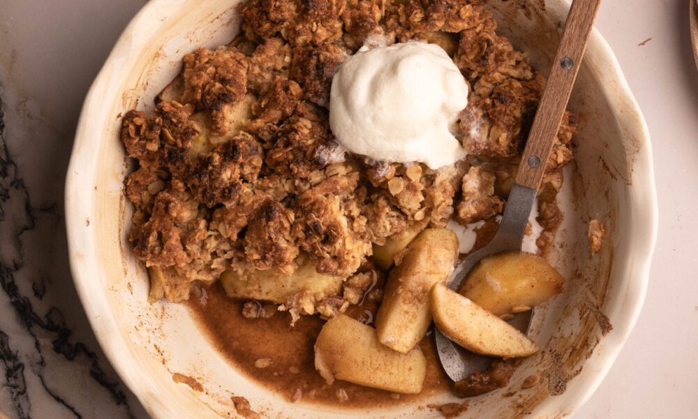 Simple Apple Crumble (Simply Like Grandma’s, However Higher)