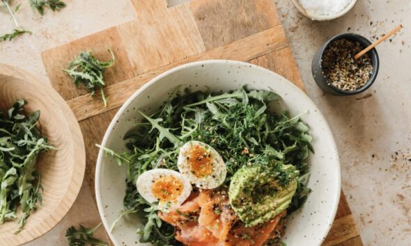 Smoked Salmon Breakfast Bowl: Excessive-Protein and Simple Prep