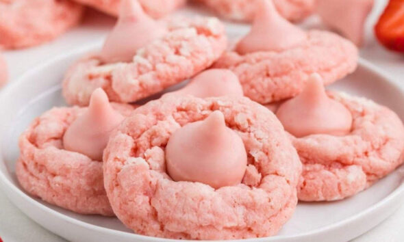 Combine It Up By Turning Odd Cake Combine Into 22 Extraordinary Candy Treats