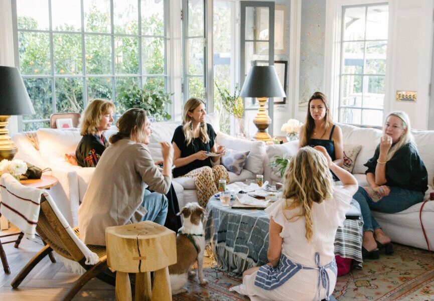 10 Small Area Internet hosting Suggestions for a Cozy, Stress-Free Dinner Celebration