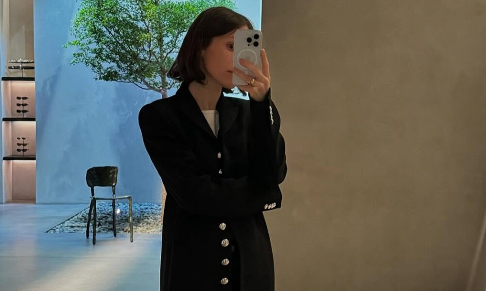 The Coat-Is-the-Outfit Styling Hack for Fall 2025
