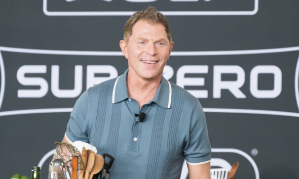Bobby Flay’s One Rule For Grilled Hen With The Crispiest Pores and skin (It is Too Straightforward Not To Attempt)