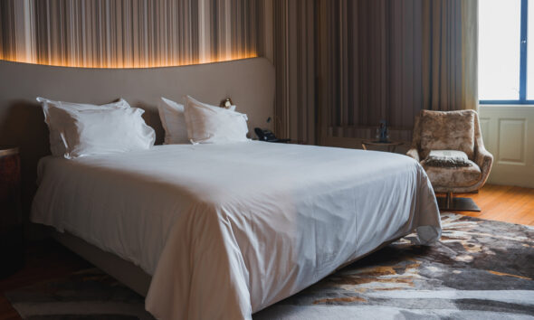 Keep away from Utilizing This Widespread Resort Room Merchandise Throughout Your Keep