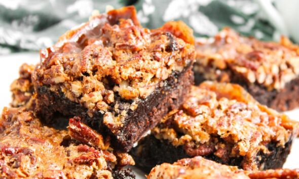 Pecan Pie Brownies | Trop Rockin Recipes