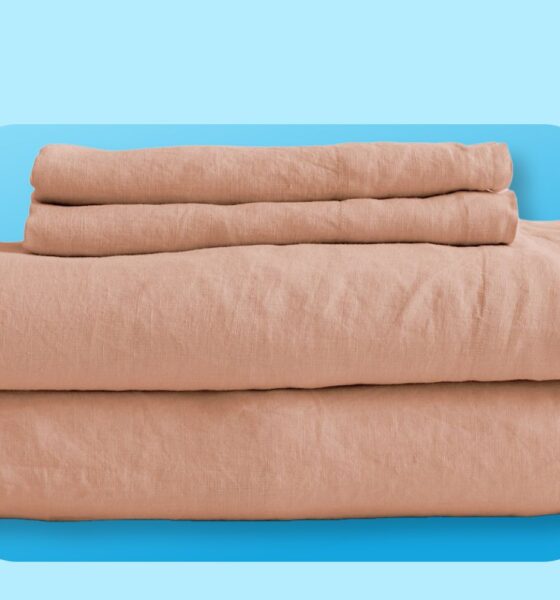 These Quince Linen Sheets Are Cooling for Scorching Sleepers