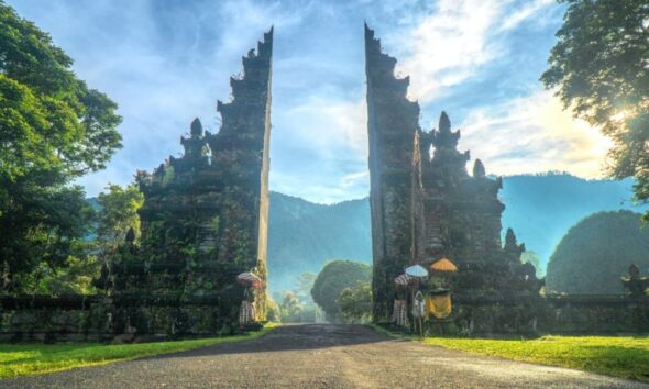 How the Journey.com-Traveloka Deal Matches the Wider Asian OTA Image