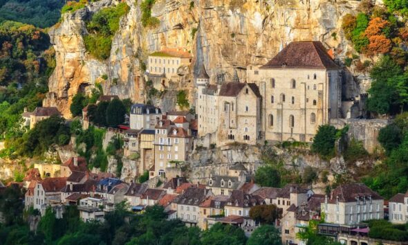 20 Greatest-Preserved Medieval Cities in France You Ought to See!