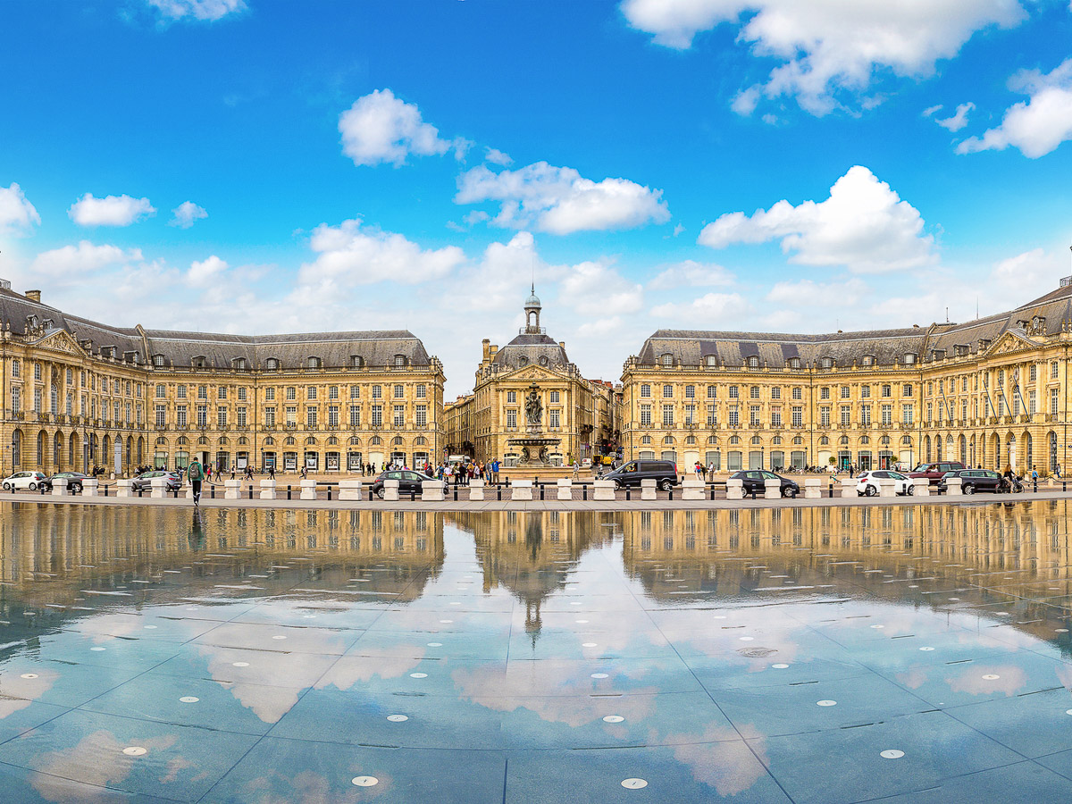 This Southern France Metropolis Is Well-known for Wine — However Its Beautiful Structure and Landmarks Will Steal Your Coronary heart This Southern France Metropolis Is Well-known for Wine — However Its Beautiful Structure and Landmarks Will Steal Your Coronary heart